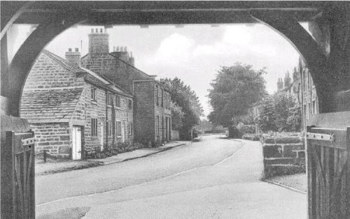 Link to http://archive.hampsthwaite.org.uk/galleries/oldhampsthwaite/Thro%27_Lych_Gate.jpg Link to http://archive.hampsthwaite.org.uk/galleries/oldhampsthwaite/Thro%27_Lych_Gate.jpg