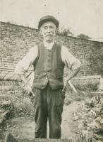 William Busfield 1859-1940. Photo taken in about 1939, in the back garden of his house, which is now Lamb Cottage. - click for full size image