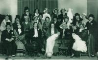 Do you recognise these cast members? Click to enlarge - click for full size image Do you recognise these cast members? Click to enlarge - click for full size image